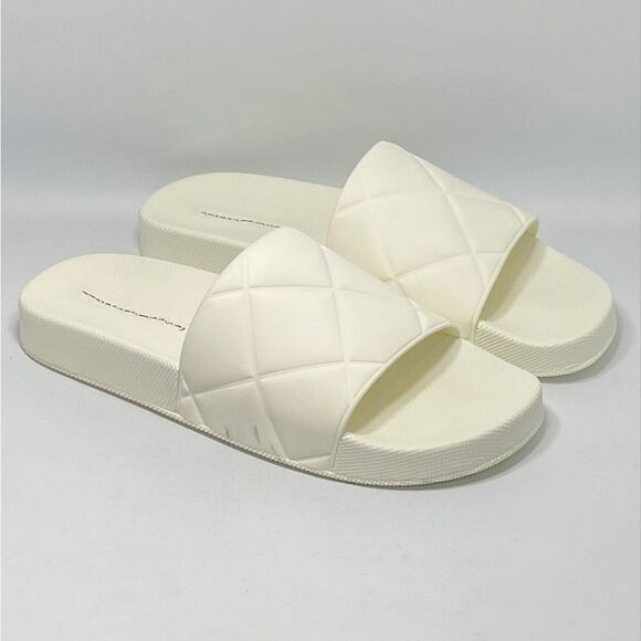 Bottega Veneta Quilted Rubber Pool Slides size 41 - Picture 4 of 11